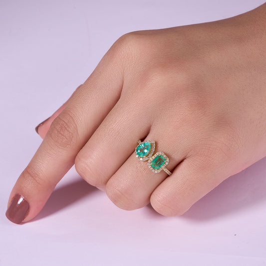 Toi et Moi Emerald Diamond Ring