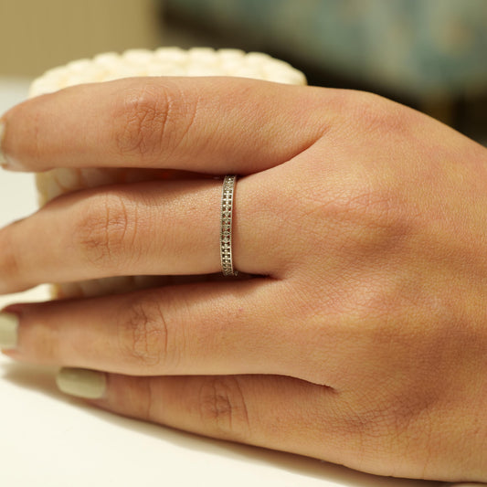 Round Diamond Band Ring