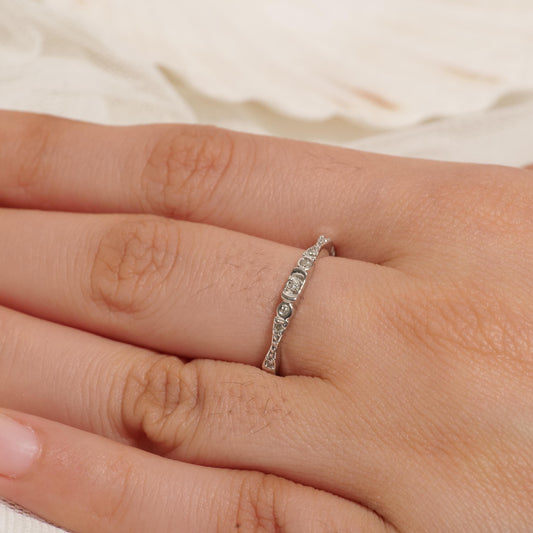Dainty diamond Band Ring