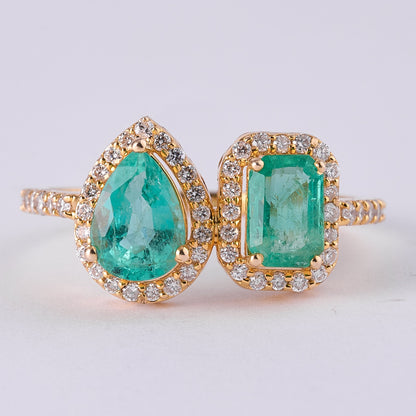 Toi et Moi Emerald Diamond Ring