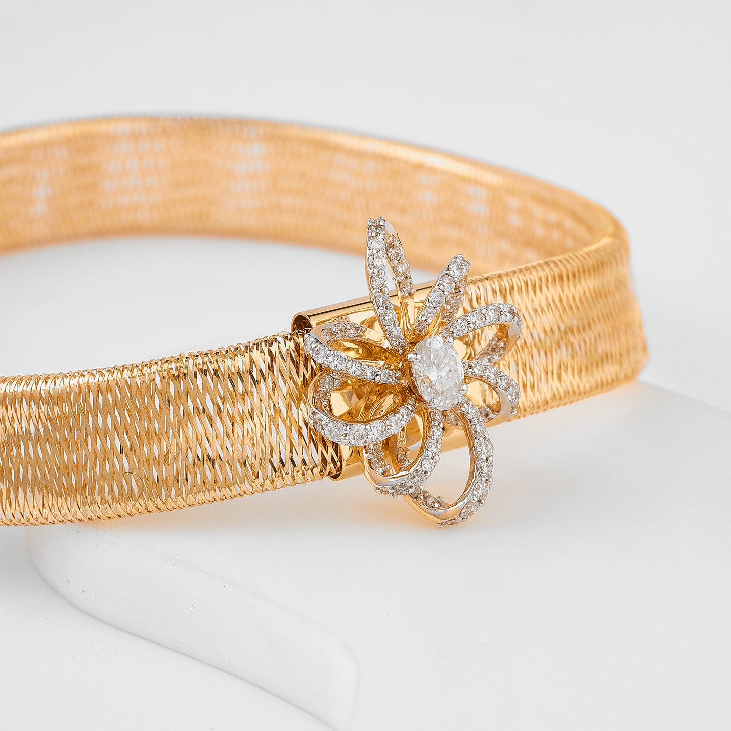 Floral Diamond Mesh Bracelet