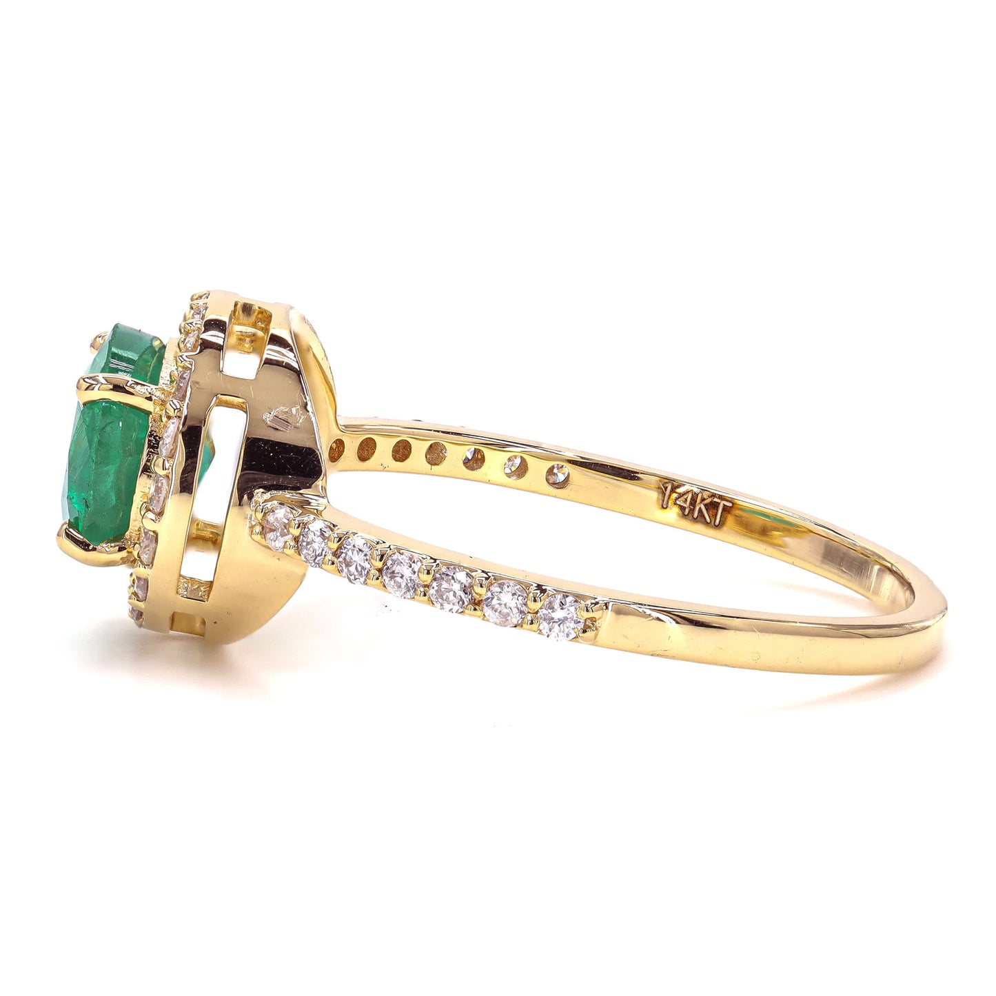 Oval Emerald Ring