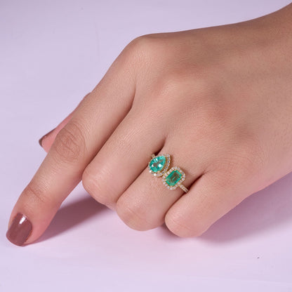 Toi et Moi Emerald Diamond Ring