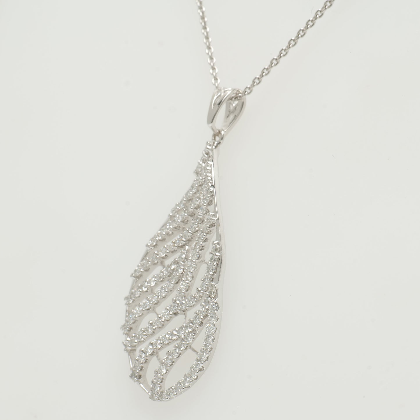 Leaf Pattern Natural Diamond Pendant Necklace