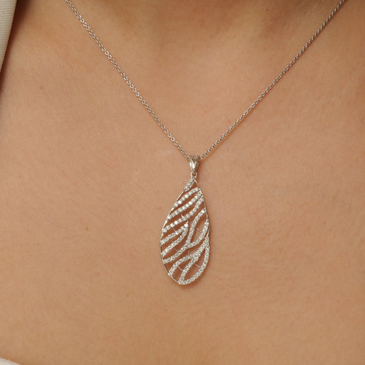 Leaf Pattern Natural Diamond Pendant Necklace