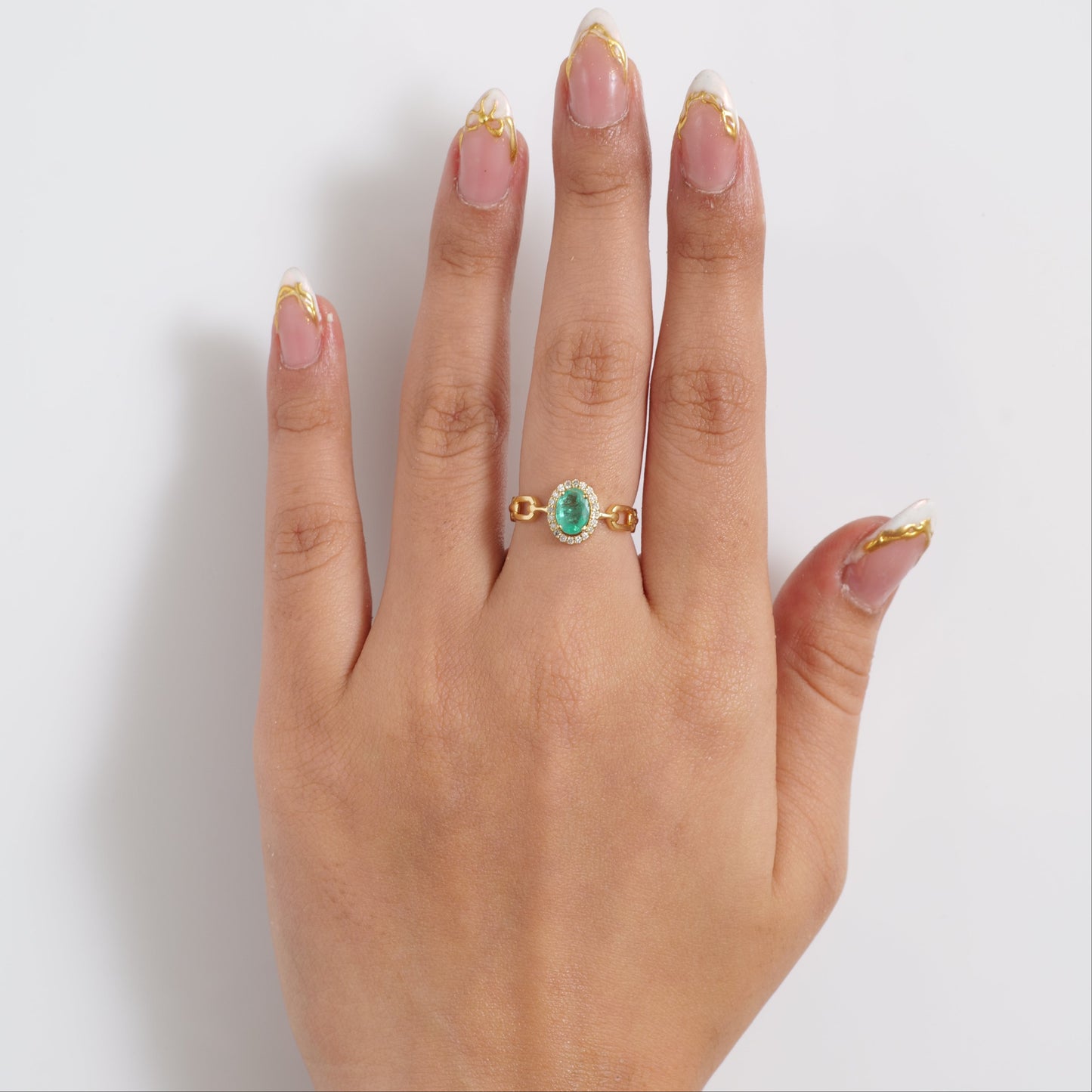 Natural Oval Emerald Diamond Chain Link Ring