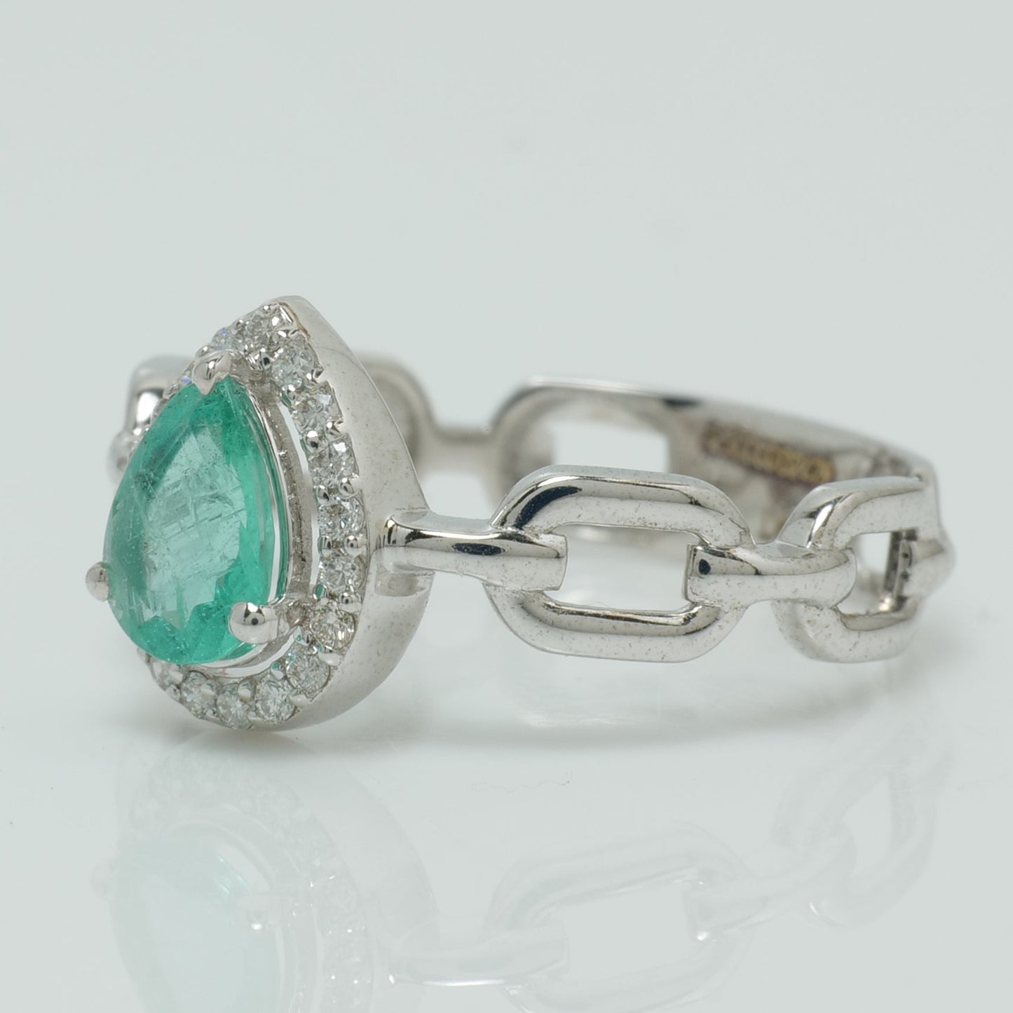 Pear Emerald Halo Chain Link Ring