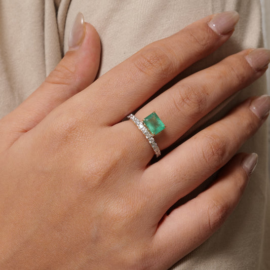 Natural Emerald Diamond Band Ring