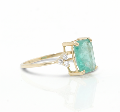 Emerald Diamond Ring