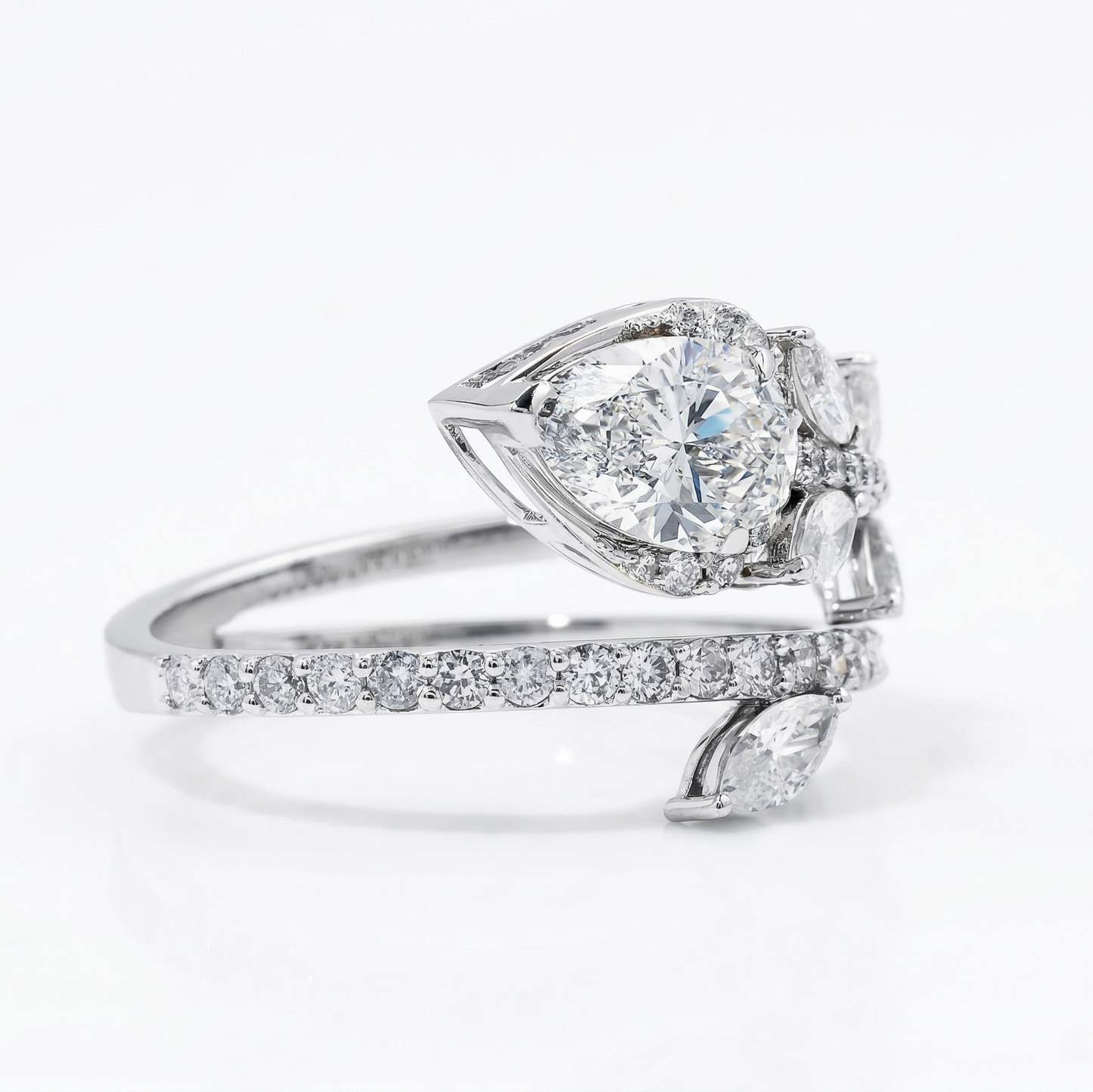 Pear Natural Diamond Leaf Ring - Nature-Inspired Statement