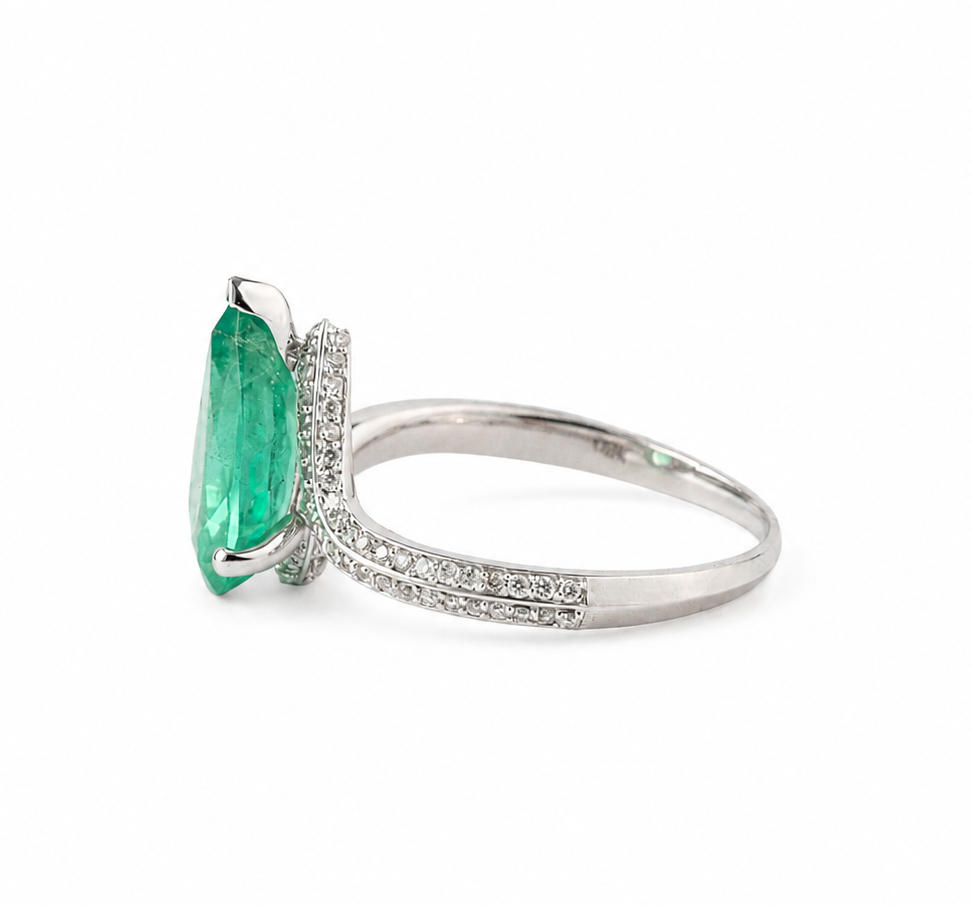 Pear Emerald Diamond Ring