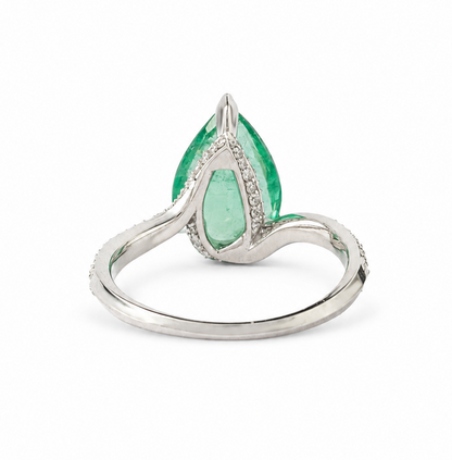 Pear Emerald Diamond Ring