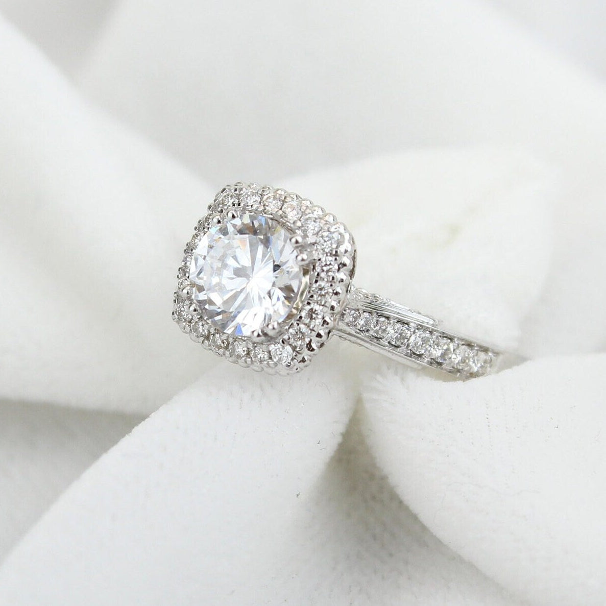Halo square-shaped lab diamond engagement ring in solid gold