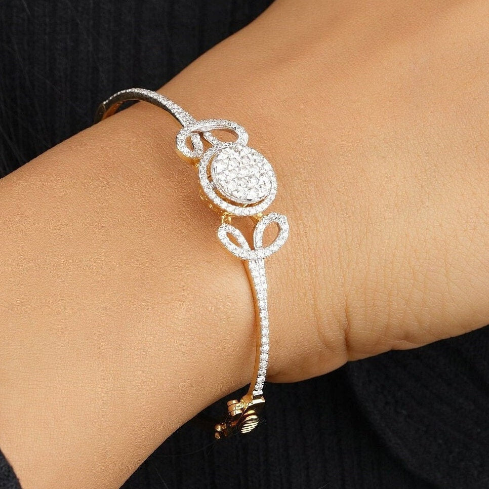 Flower Disc Diamond Bracelet