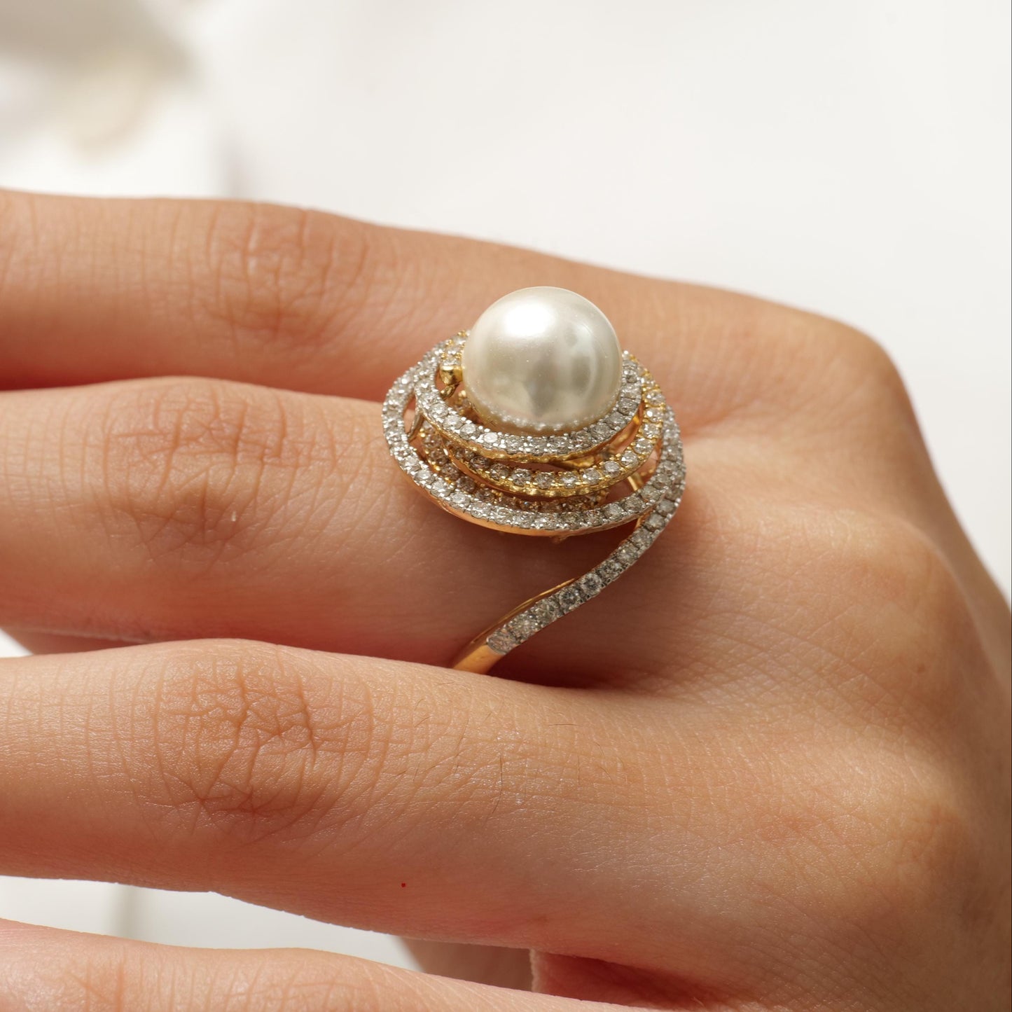 Pearl Spiral Natural Diamond Ring