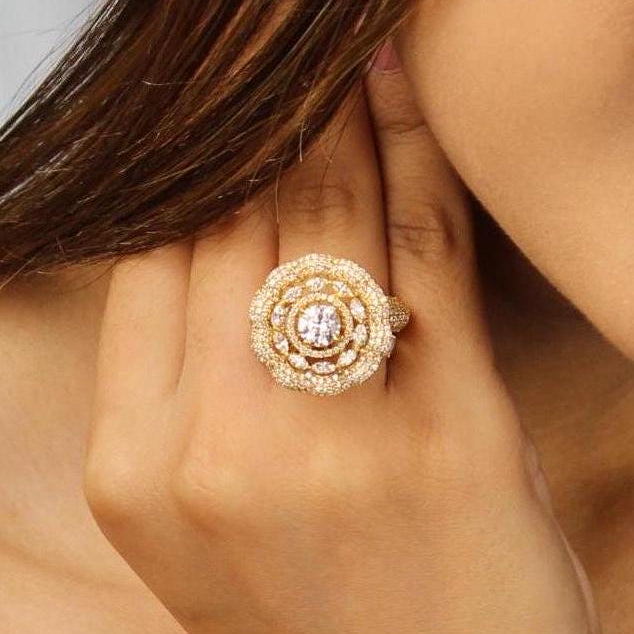 Flower Engagement Diamond Ring