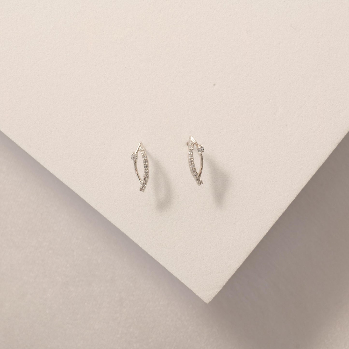Leaf diamond Stud Earrings