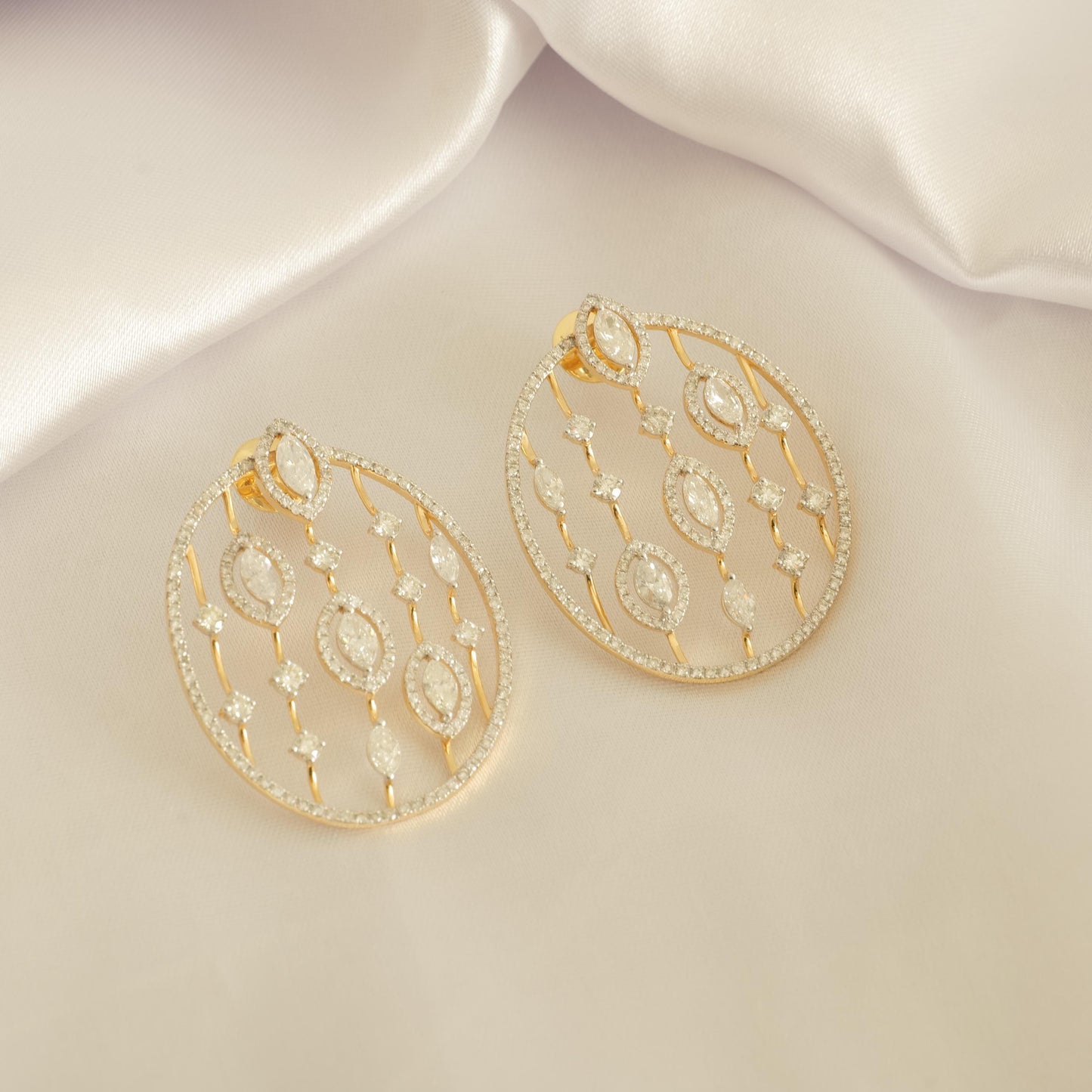 Open Circle Natural Diamond Earrings