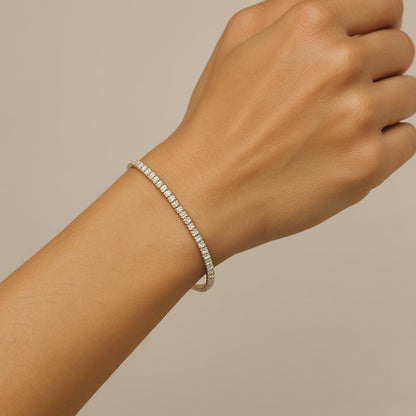 Single Row Sleek Natural Diamond Bangle Bracelet
