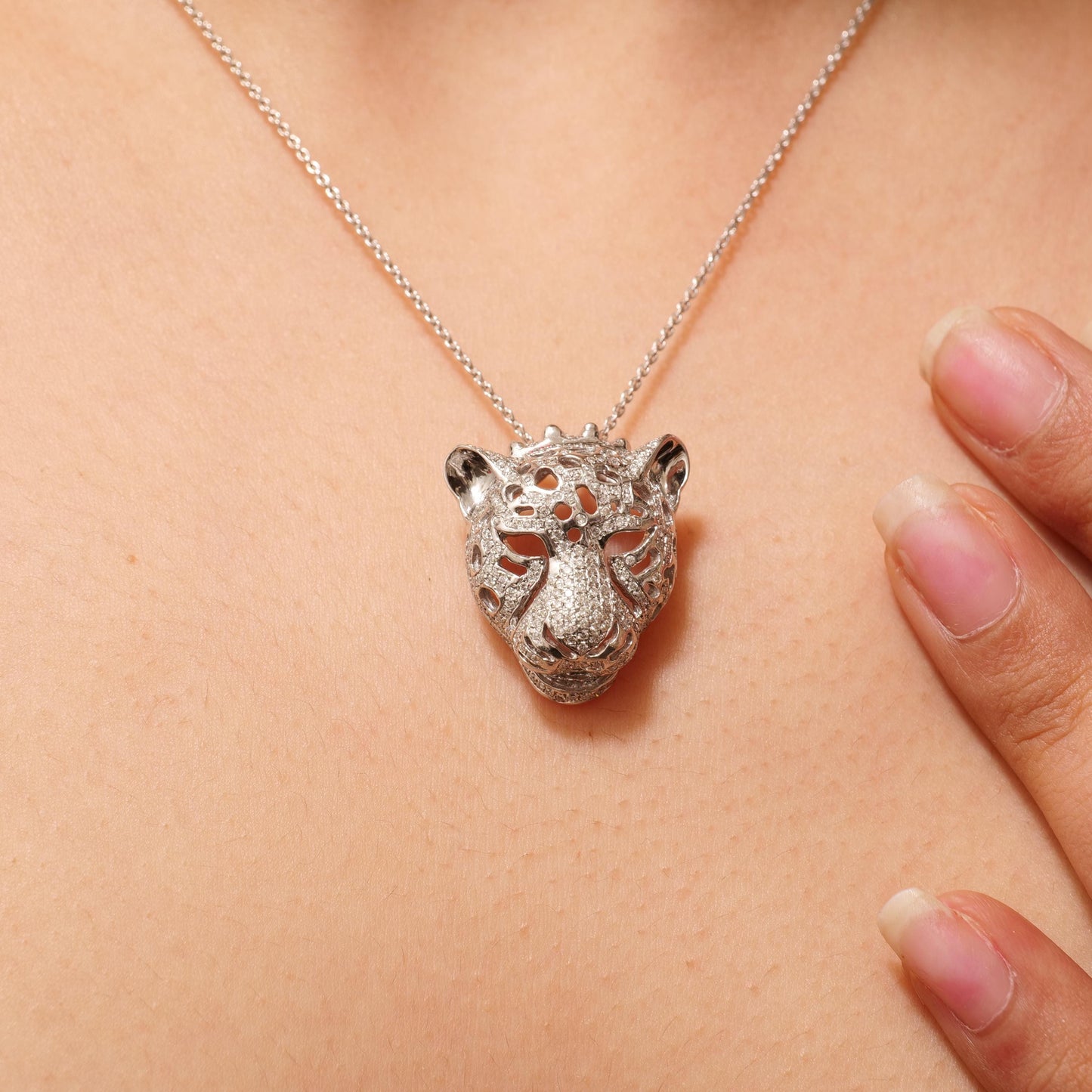 Panther Head Natural  Diamond Pendan