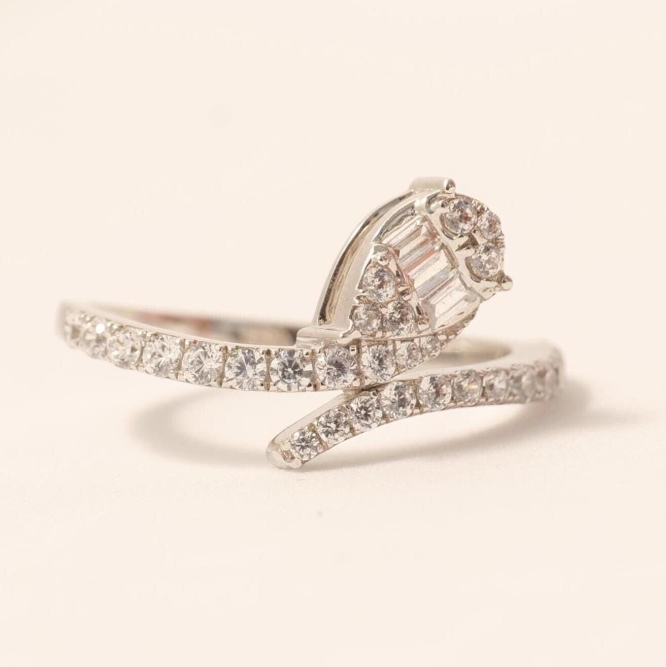 Leaves Natural Diamond Ring