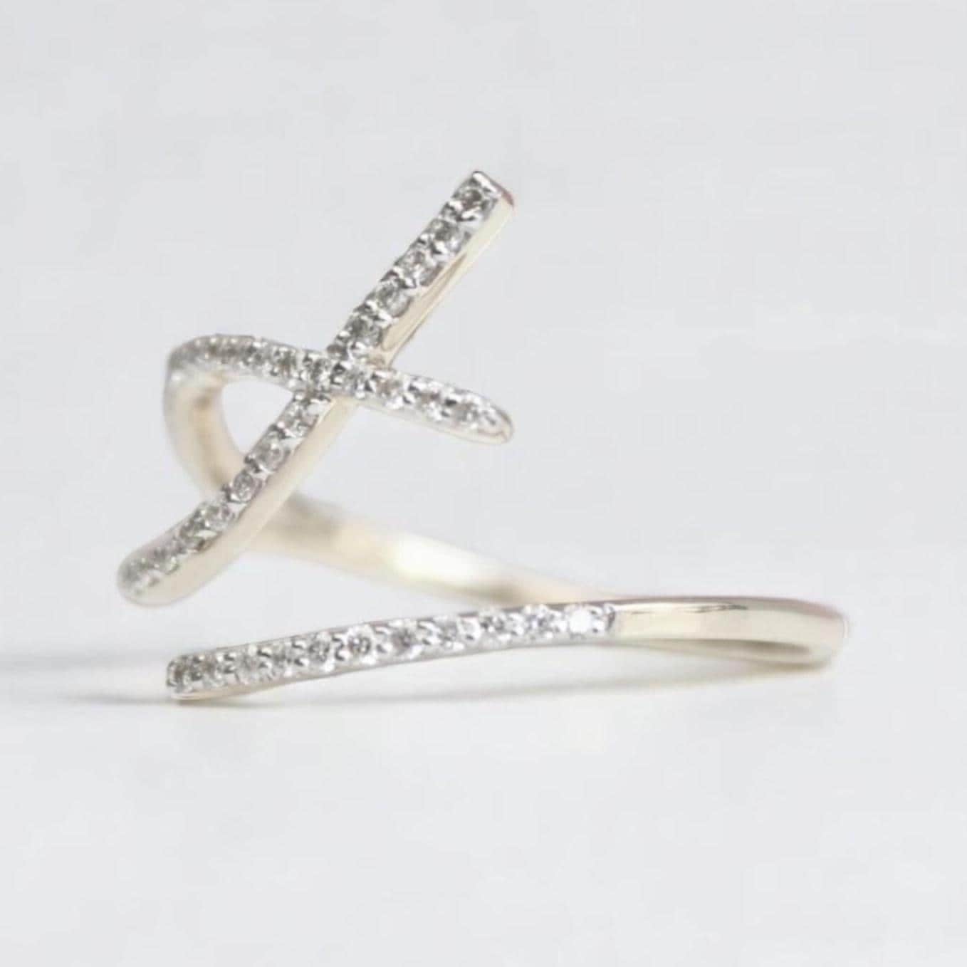 Criss Cross Diamond Ring