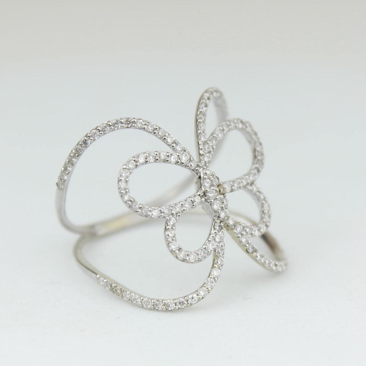 Butterfly Loop Natural Diamond Ring
