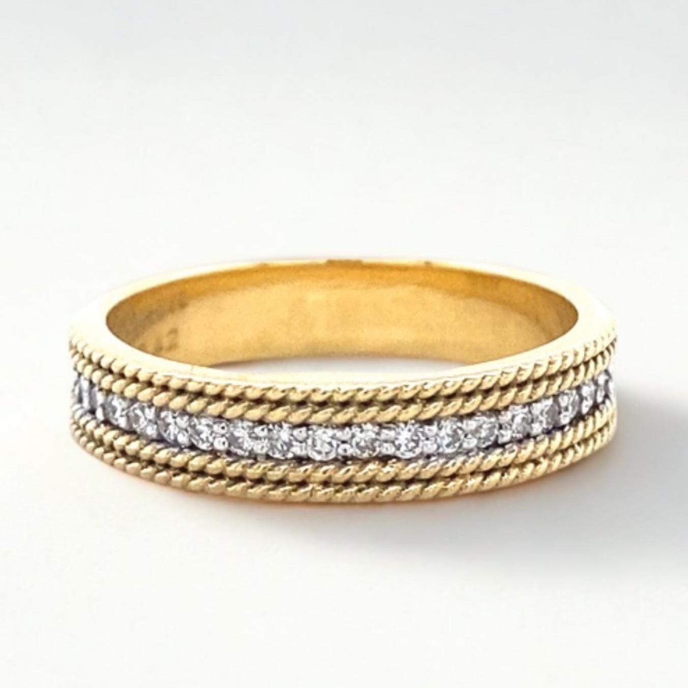 Round Diamond Band Ring