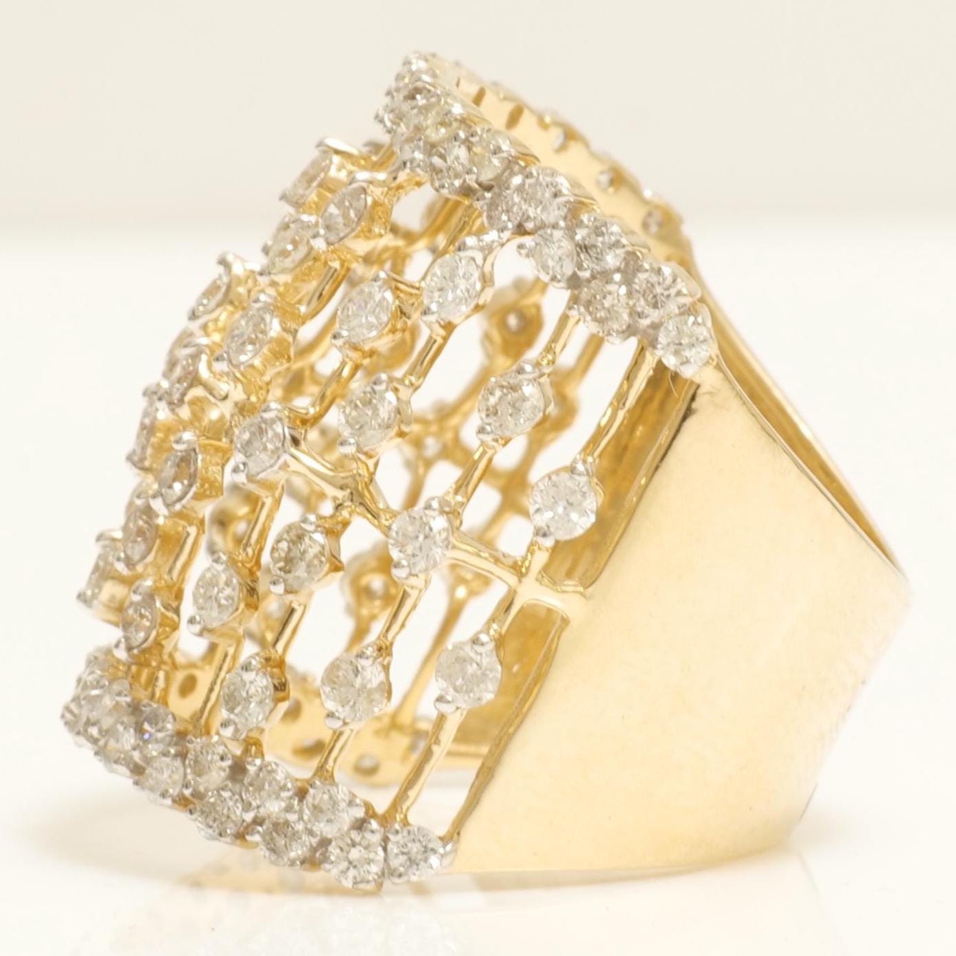 Lattice Openwork Natural Diamond Ring