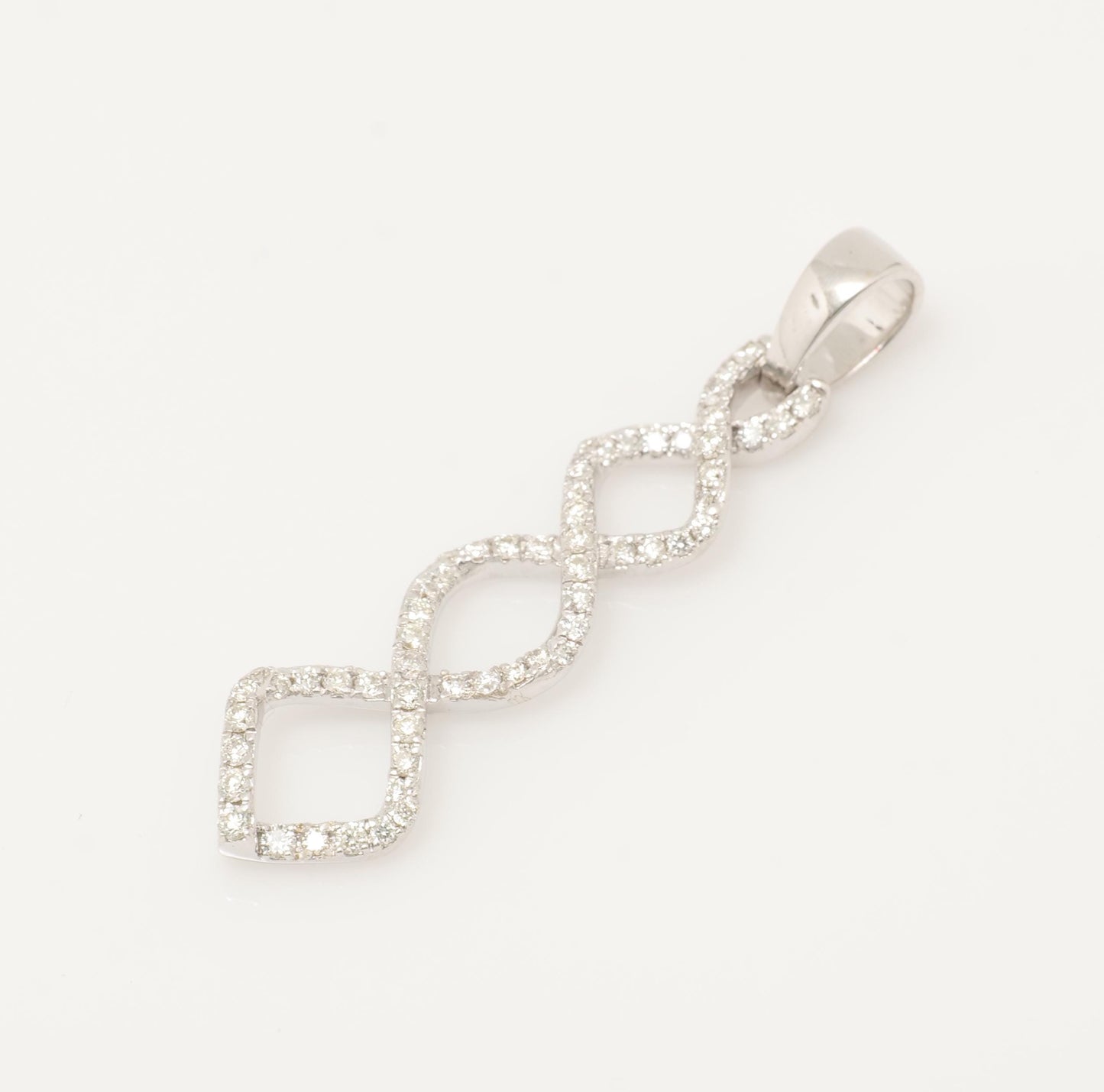 Linking Geometric Natural Diamond Pendant