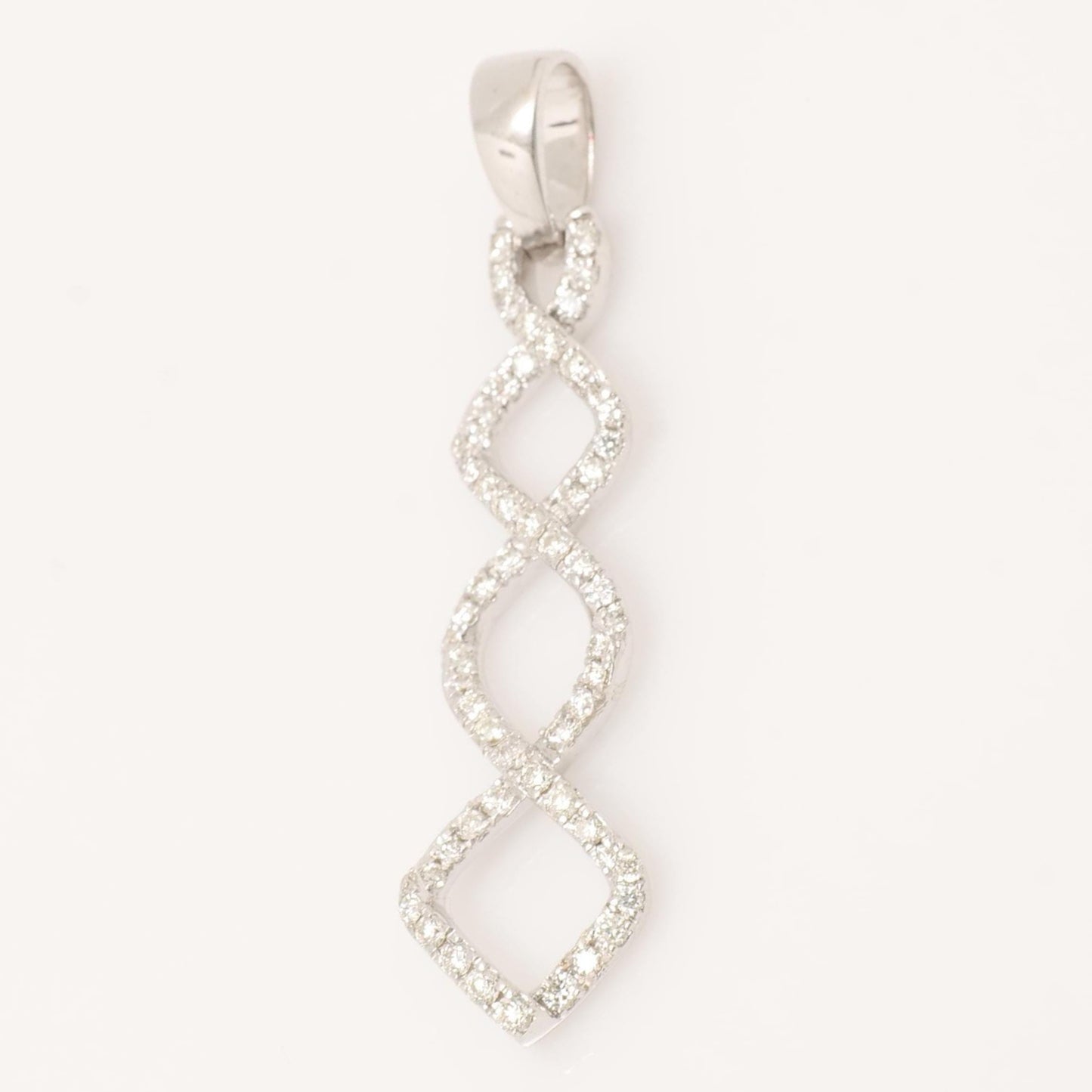 Linking Geometric Natural Diamond Pendant