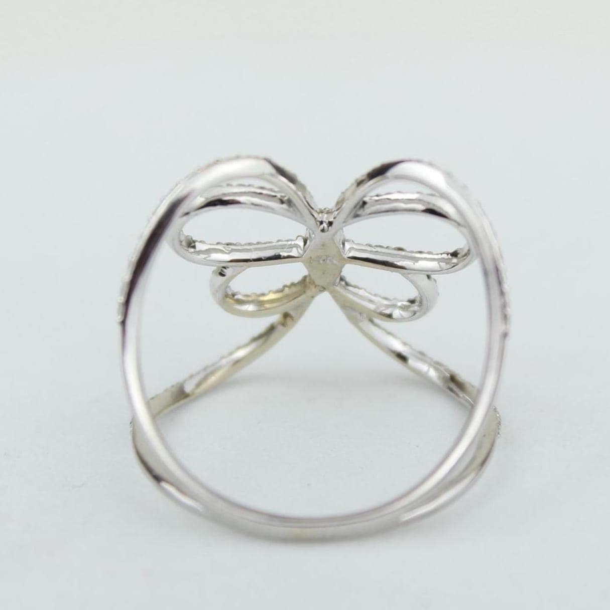 Butterfly Loop Natural Diamond Ring
