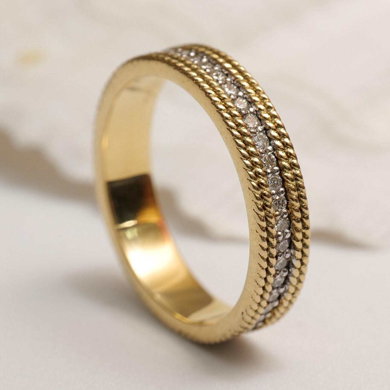 Round Diamond Band Ring