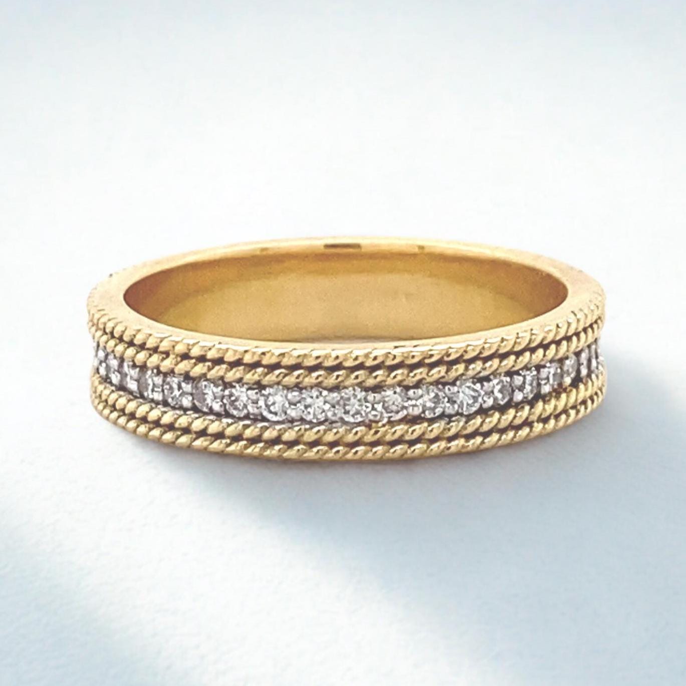 Round Diamond Band Ring