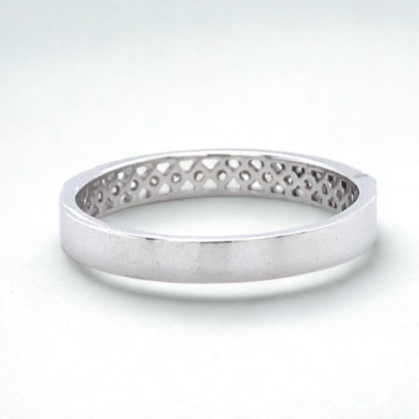 Round Diamond Eternity Band Ring