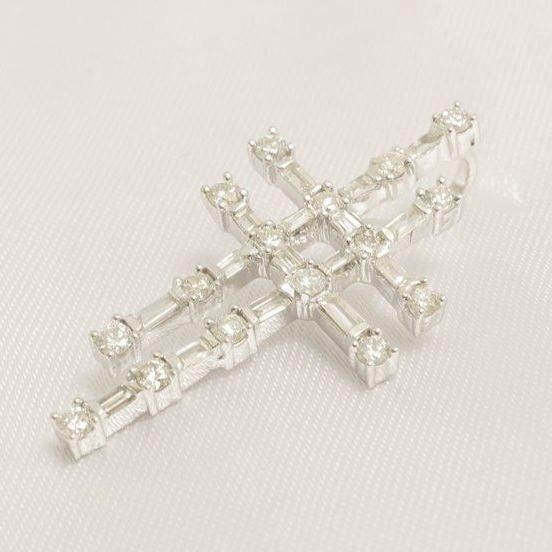 Cross Diamond Pendant Necklace
