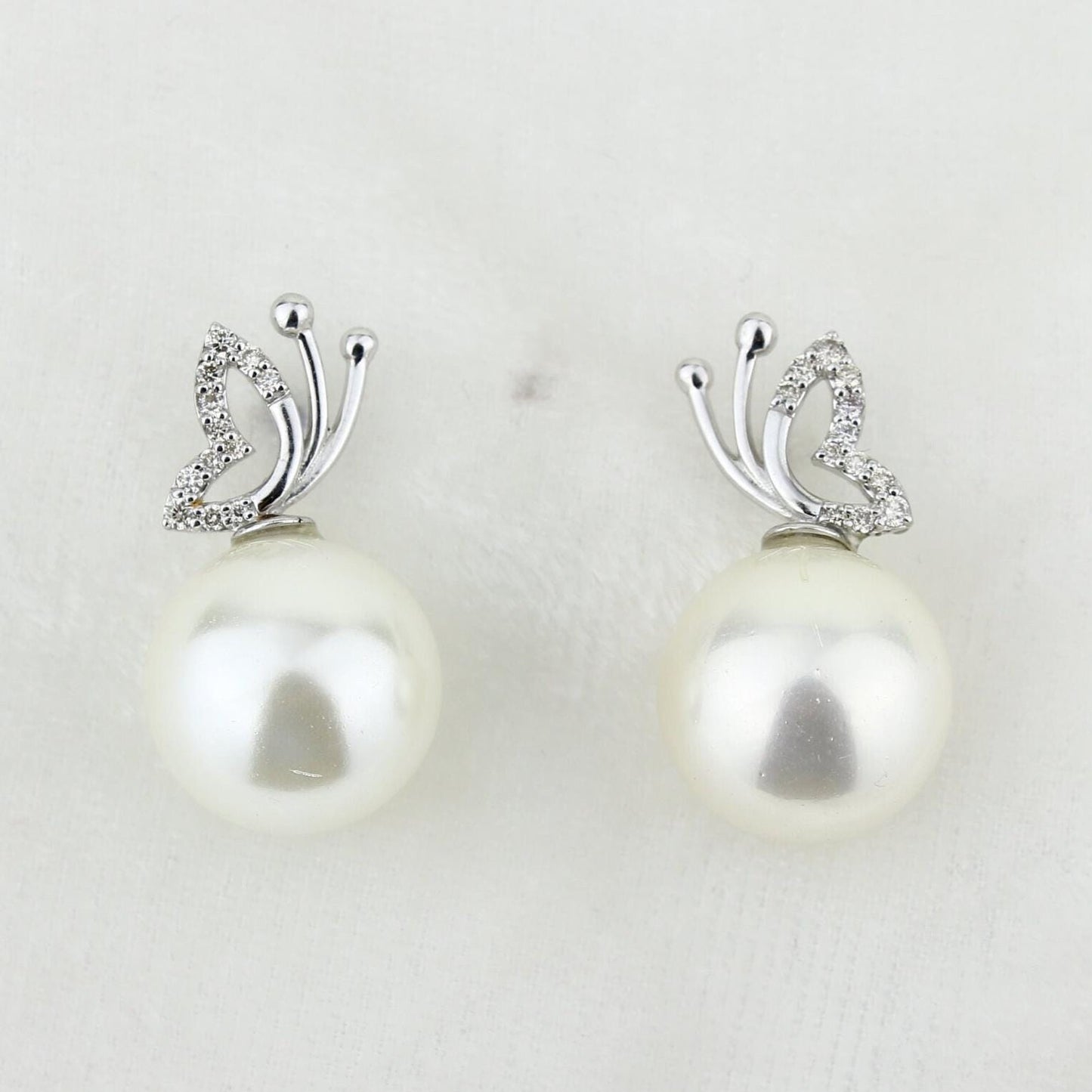 Butterfly Pearl Natural Diamonds Stud Earrings