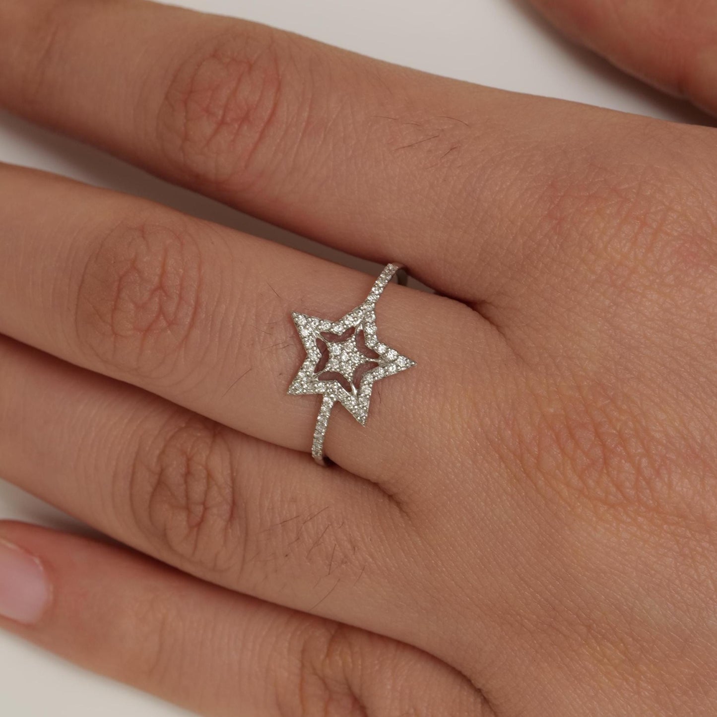 Star Diamond Ring