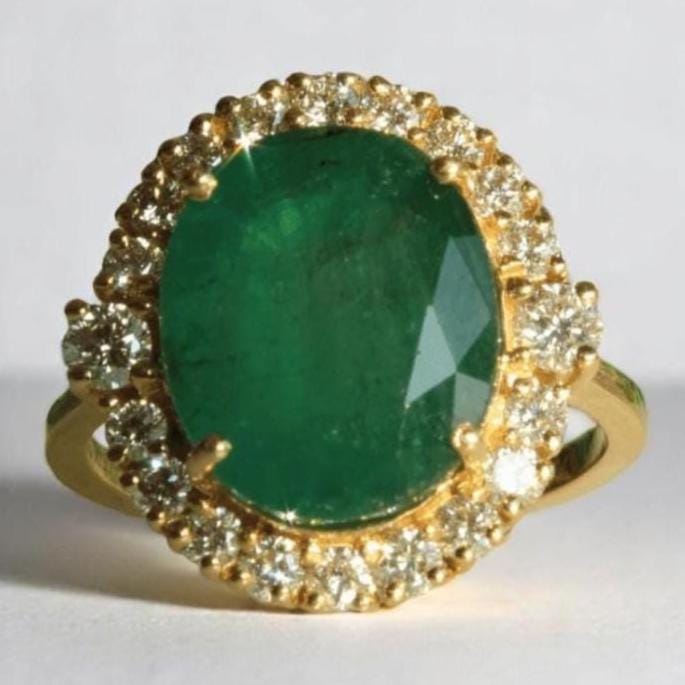 Oval Emerald Halo Diamond Ring