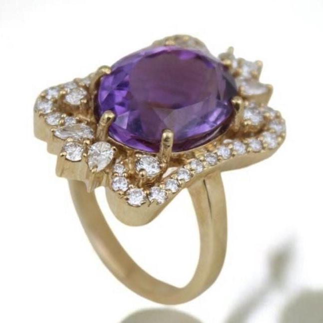 Oval Amethyst Diamond Halo Ring