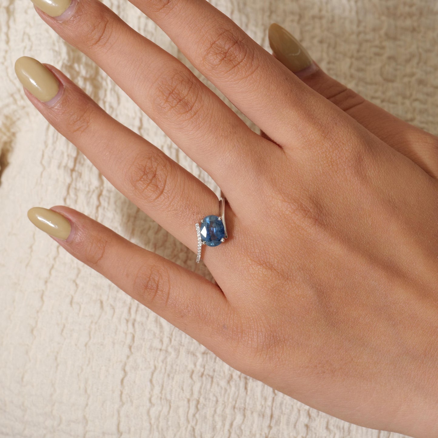 Blue Sapphire Oval Natural Diamond Ring
