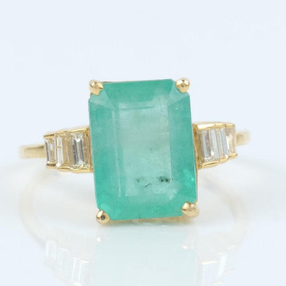 Emerald Cut Diamond Ring