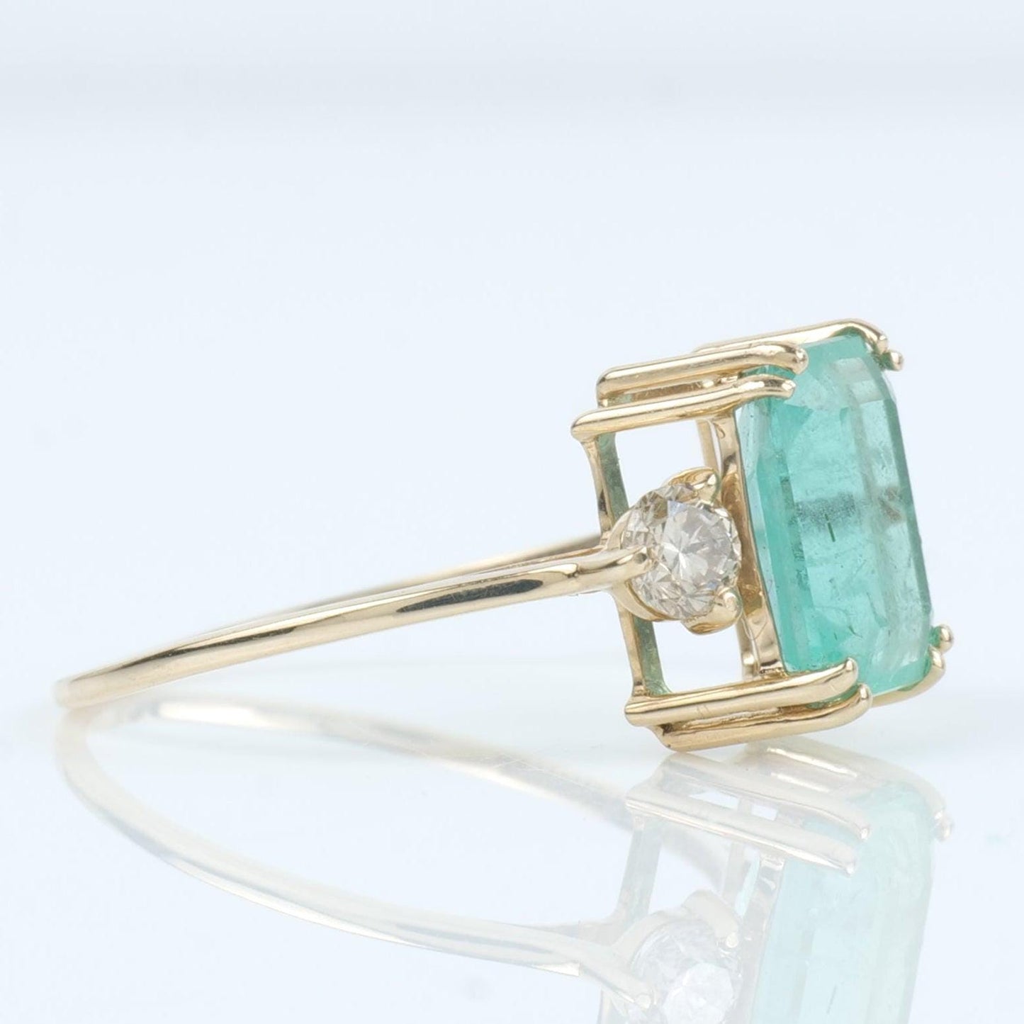 Natural Emerald & Diamond Ring