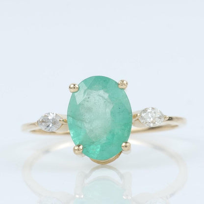 Oval Green Emerald Diamond Ring