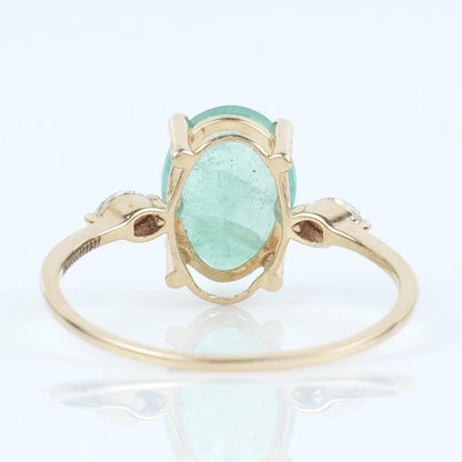 Oval Green Emerald Diamond Ring
